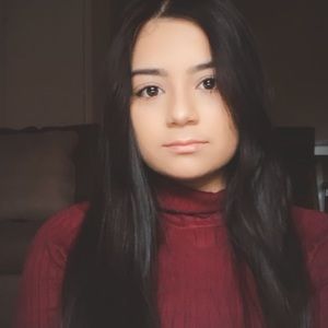 Meet your Posher, Esmeralda